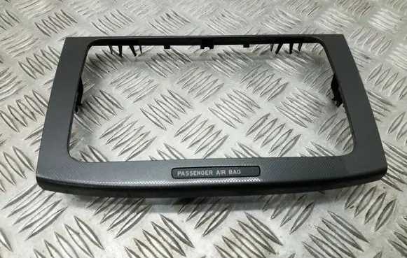 Radio/GPS head unit trim
