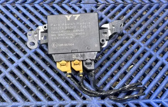 Toyota C-HR I Parking PDC control unit/module 89340F4012 1913402317 E152489