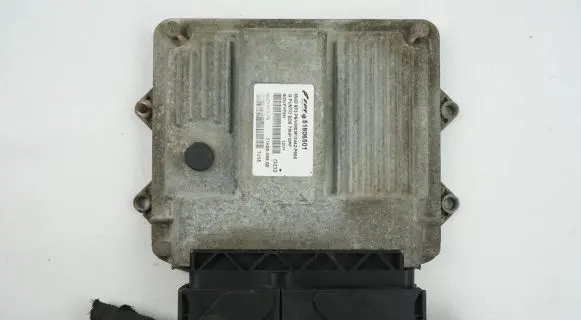 Fiat Grande Punto Engine control unit/module 51806501