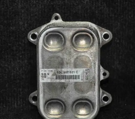 Audi Q5 SQ5 Engine oil radiator 03L117021C
