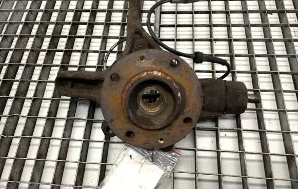 Citroen Berlingo Front wheel hub spindle knuckle