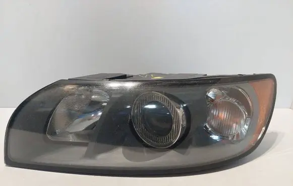 Volvo V50 Headlight/headlamp 30698885 0301198203