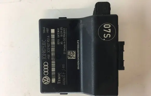 Volkswagen PASSAT B6 Door control unit/module 3C0907530C 3C0907951A