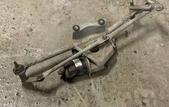 BMW 3 E36 Front wiper linkage 61618203259 116226 116236