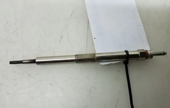 Toyota Auris 150 Glow plug 1985033020