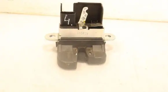 Volkswagen Touran I Tailgate/trunk/boot lock/catch/latch