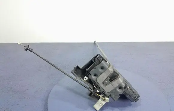 Ford S-MAX Front door lock 6M2A-R21813-MC