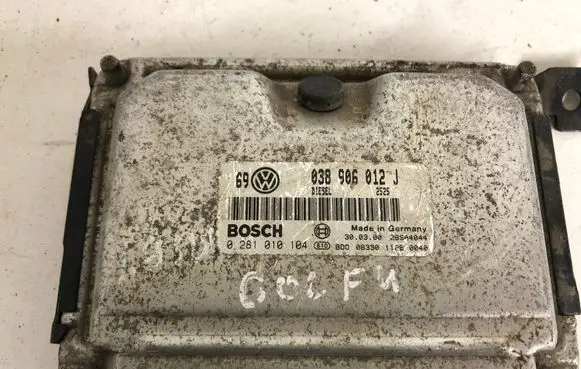 Volkswagen Golf IV Engine control unit/module 038906012J 0281010104