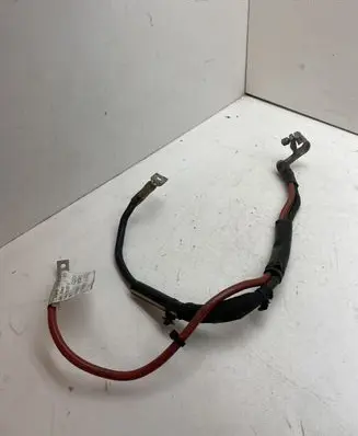 Volkswagen Jetta VI Positive cable (battery) 5Q0971228K