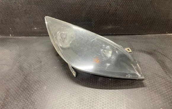 Mitsubishi Colt Headlight/headlamp 0301208222 8301A994