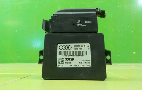 Audi A5 8T 8F Central body control module 8K0907801G