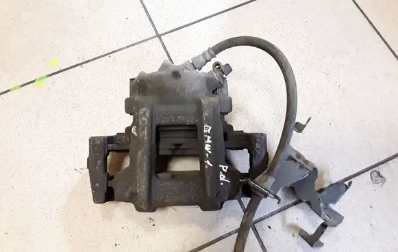 BMW 1 F20 F21 Front brake caliper 22284