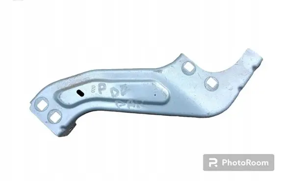 Citroen Berlingo Fender mounting bracket