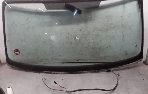 Renault Master II Front windscreen/windshield window