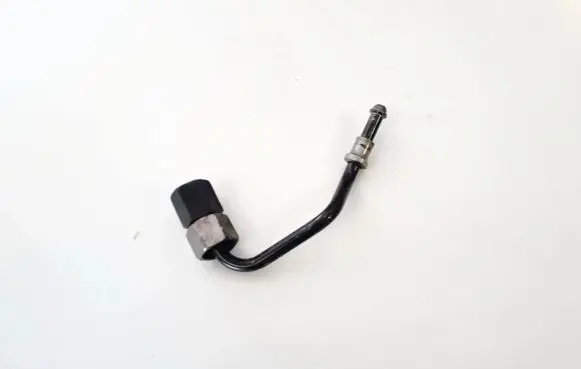 Chrysler 300 - 300C Fuel line pipe