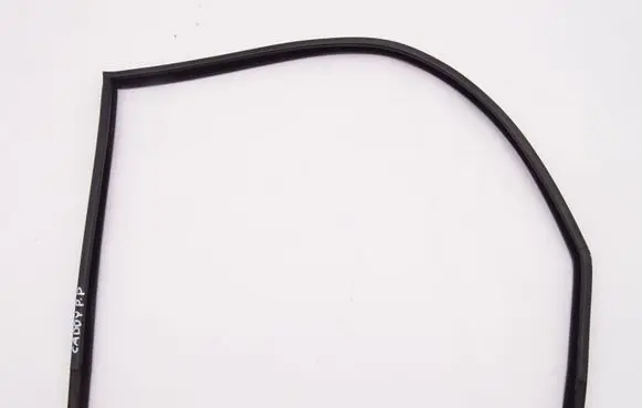 Volkswagen Caddy Rubber seal front door window/glass 