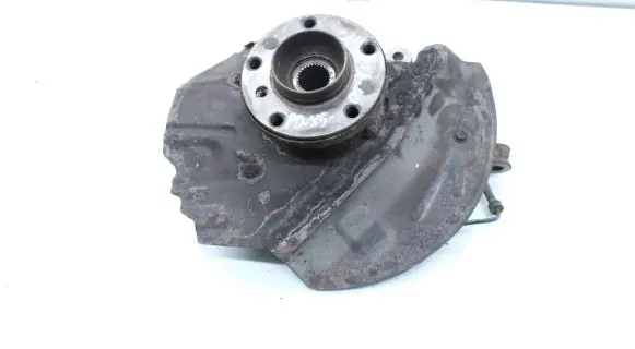 BMW X5 E53 Front wheel hub