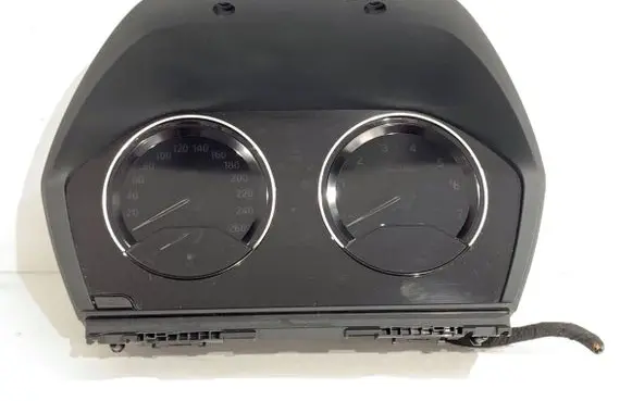 BMW X1 F48 F49 Speedometer (instrument cluster) 8713076
