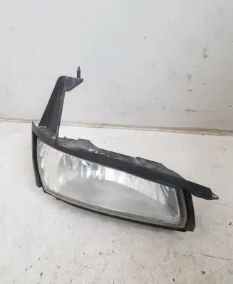 Toyota Avensis Verso Front fog light 11477978