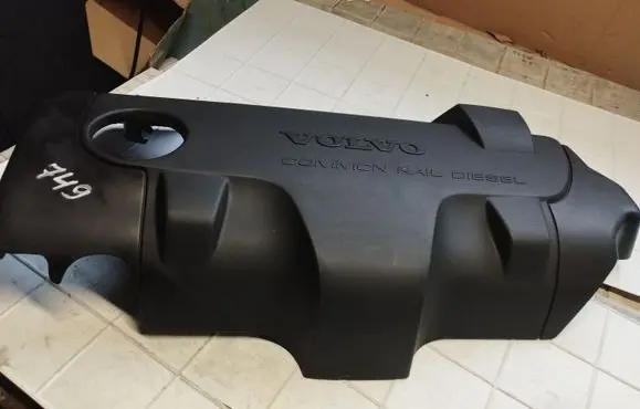 Volvo V70 Engine cover (trim) 08653495