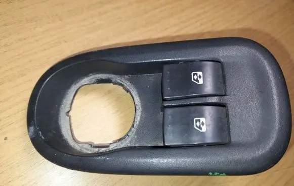 Renault Master III Electric window control switch 8200637849