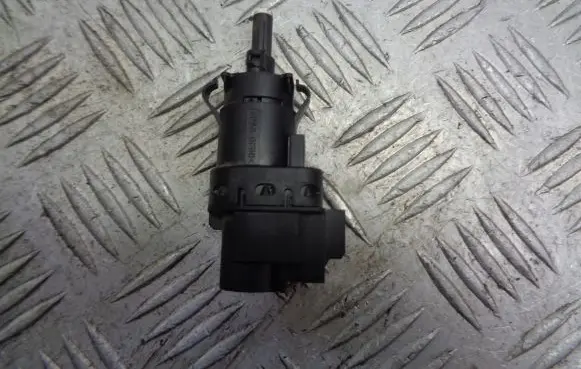 Ford Focus Brake pedal sensor switch 3M5T-13480-AB