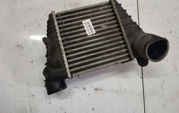 Volkswagen Golf IV Intercooler radiator 1J0145805H