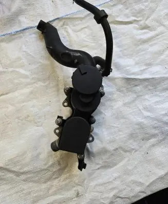 Mercedes-Benz A W169 Rocker cam cover PA6GF25M15