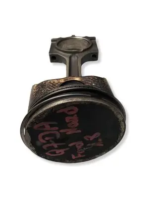 Ford Focus Piston with connecting rod 40151