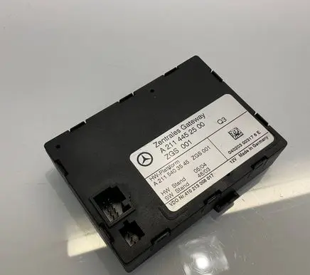 Mercedes-Benz E W211 Gateway control module A2114452500 2114452500