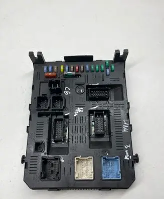 Citroen C4 I Comfort/convenience module 21676031 281171731B 28117431