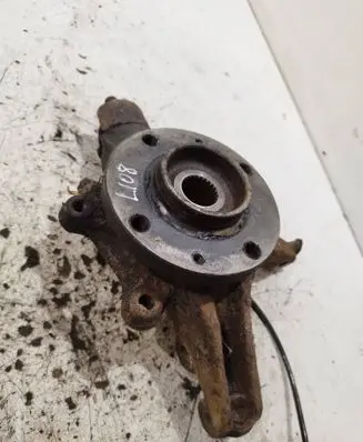Peugeot 308 Front wheel hub spindle knuckle
