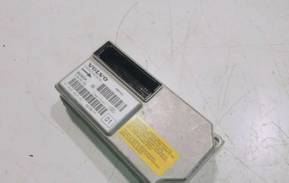 Volvo V70 Airbag control unit/module 8651523 0285001456 020260021901