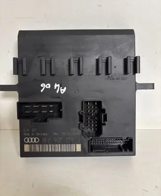 Audi A4 S4 B7 8E 8H Comfort/convenience module 8E0907279J