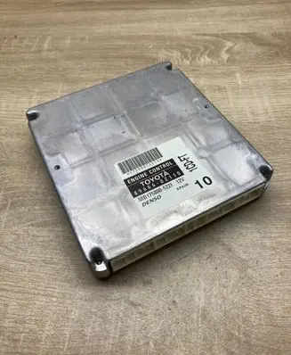 Toyota Corolla E120 E130 Engine control unit/module ECU 8966602110 MB1758005221