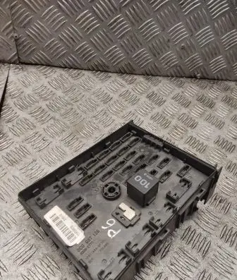 Volkswagen PASSAT B6 Fuse module 3c0937125