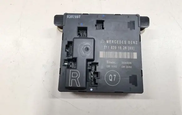 Mercedes-Benz E W211 Door control unit/module 2118201626 211820162603