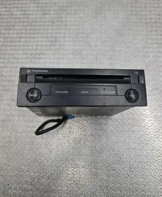 Volkswagen PASSAT B5.5 CD/DVD changer 