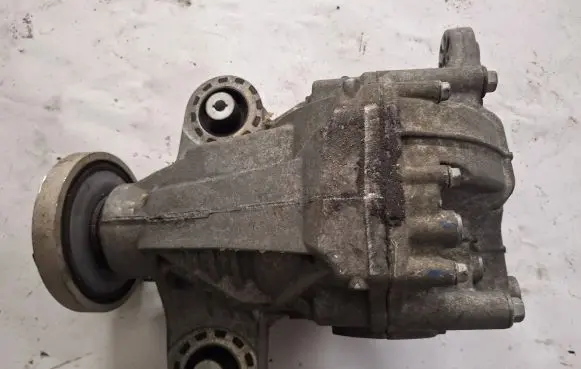 Chrysler 300C Rear differential P68159836AC