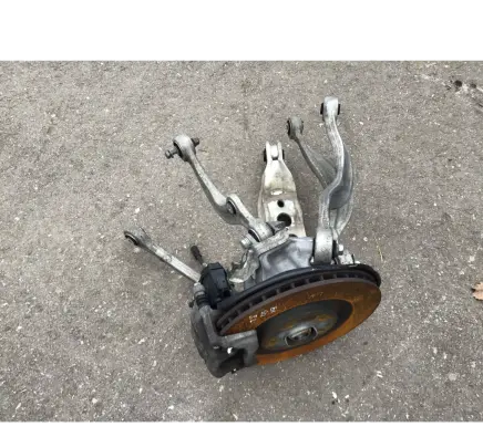 Audi Q7 4M Rear wheel hub spindle/knuckle 4M0505371 4M0505361 4M0505311J