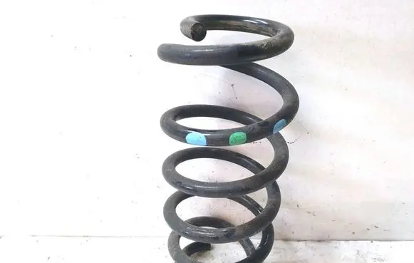 Toyota Avensis T270 Rear coil spring