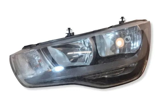 Audi A1 Headlight/headlamp 8X0941003A 0200473028