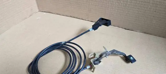 Suzuki Ignis Fuel cap flap release cable 8336076G20 8331076G30 7652076G00