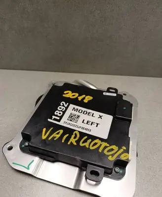 Tesla Model X Door control unit/module 103722200D 5YJXCCE23JF084853