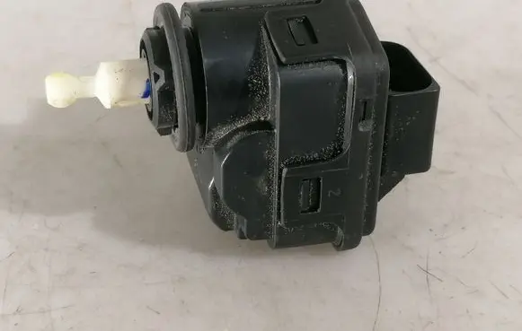 Audi A6 S6 C5 4B Headlight level adjustment motor 4B0941295