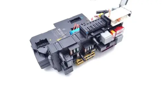 Mercedes-Benz C W204 Fuse module 2049001202 2045459032 2129022702