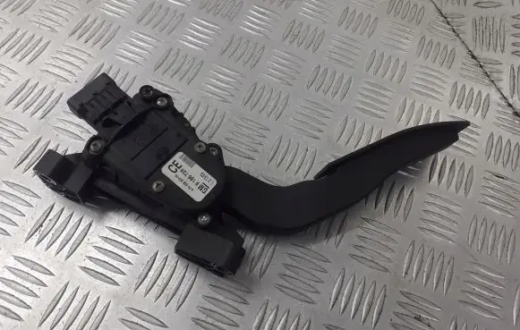 Opel Signum Accelerator throttle pedal 9186724