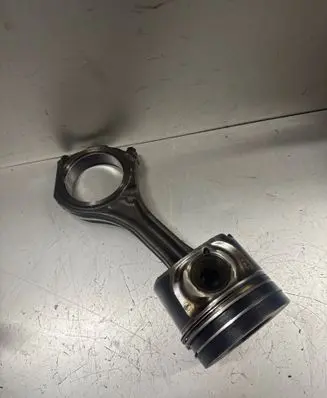 Audi Q7 4L Piston with connecting rod 059AA