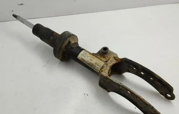 Audi Q7 4L Front shock absorber/damper 7L8413031