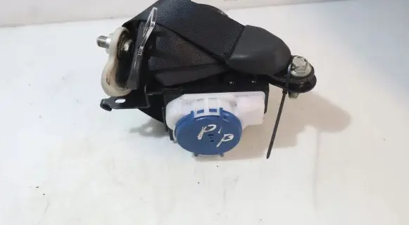 Mazda 6 Front seatbelt